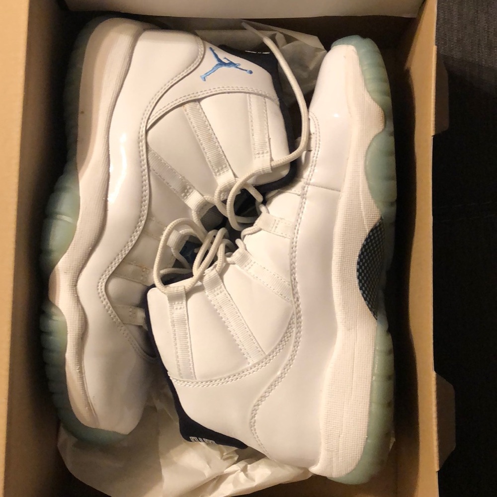 Baby blue, and white Retro Jordan’s size 6.5 Y